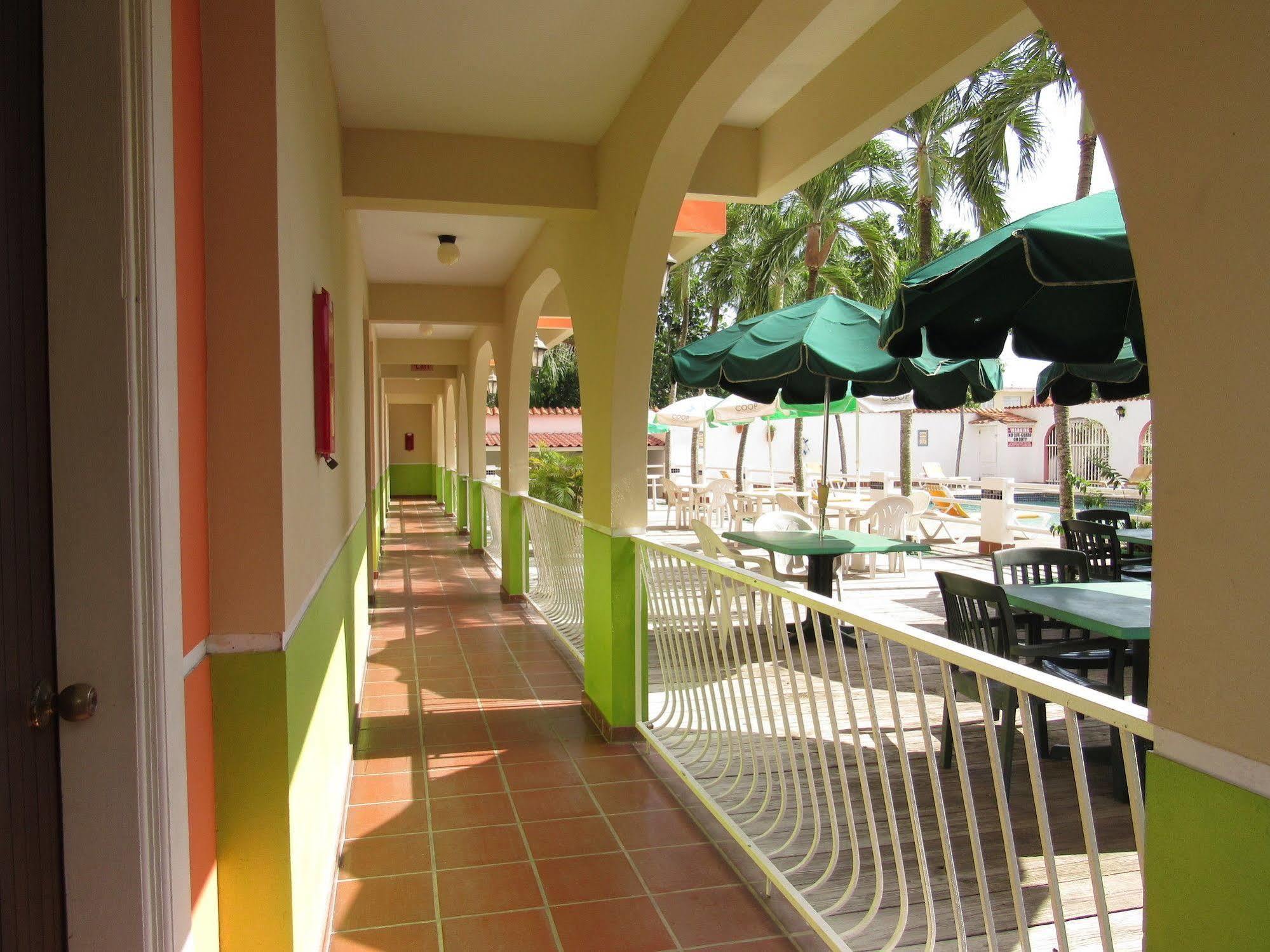 Hotel Perichi'S Cabo Rojo Exteriör bild